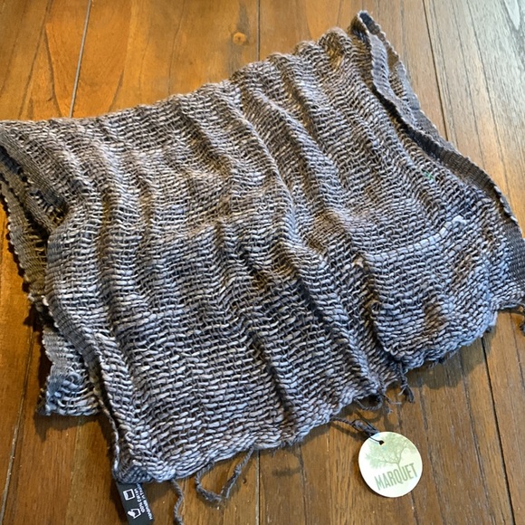 Marquet Fair Trade Free Weave Handwoven Cotton Scarf - Picture 7 of 9